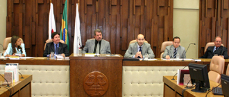 Ju�za Adriana Goulart de Sena , titular da 35�VT, juiz do TRT Jos� Roberto Freire Pimenta, diretor da Escola Judicial, juiz do TRT Jos� Murilo de Morais, juiz Salvador Franco de Lima Laurino, titular da 2� VT de Itapecerica da Serra/SP, juiz Vitor Salino de Moura E�a, titular da 2� VT de Coronel Fabriciano e o juiz Tarc�sio Alberto Giboski, presidente do TRT